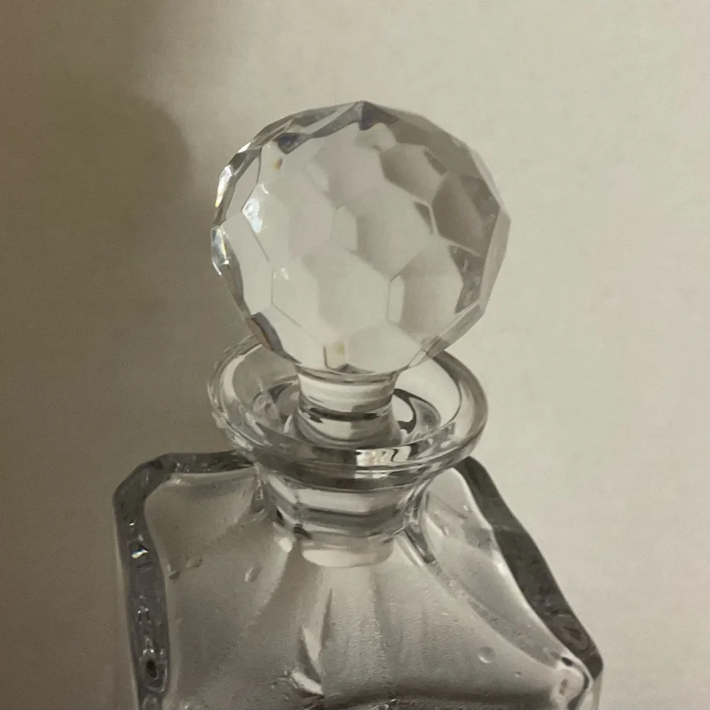Clear Crystal Cut Glass Decanter with Stopper